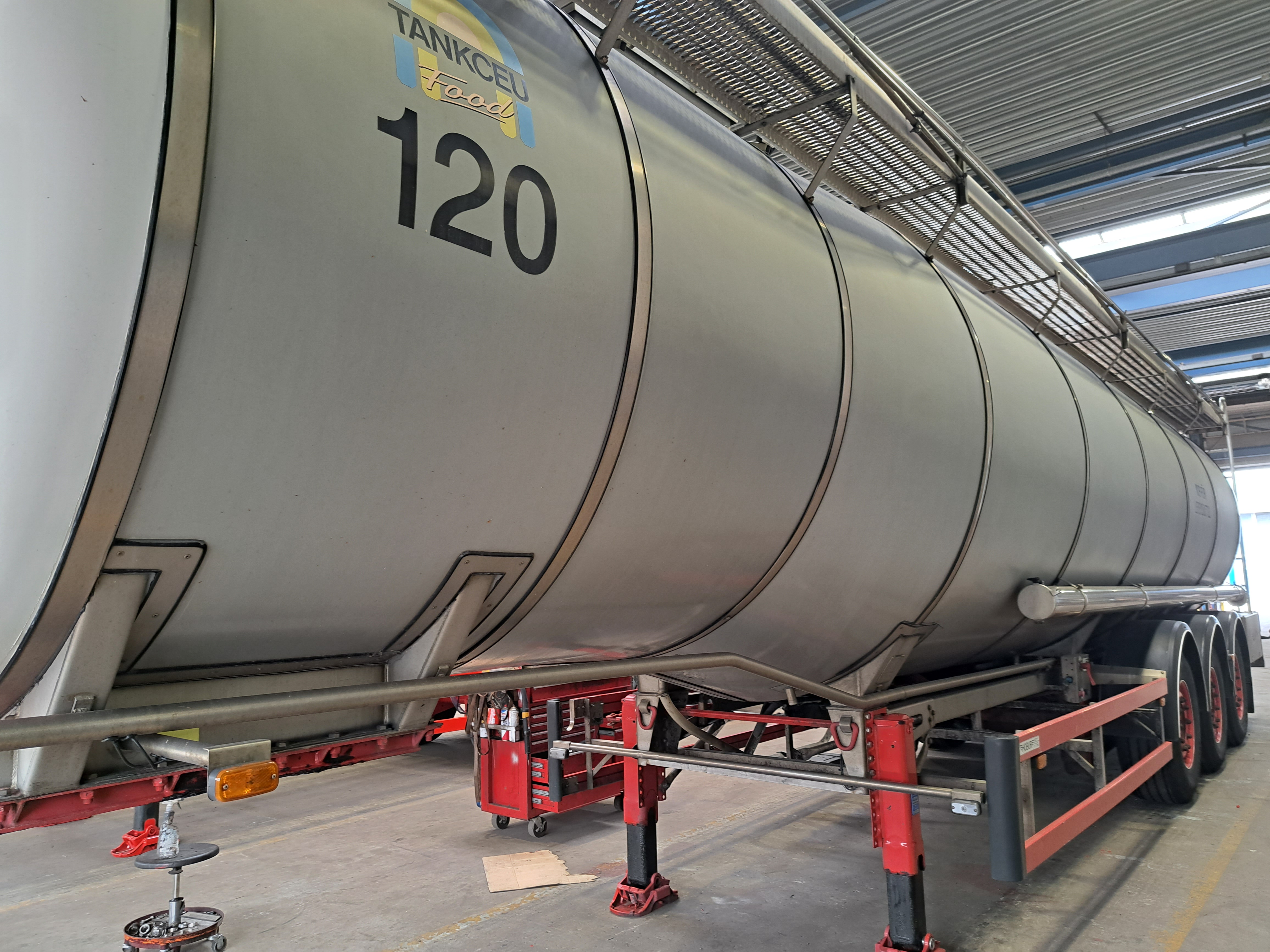 2nd life voor Dekker tankoplegger